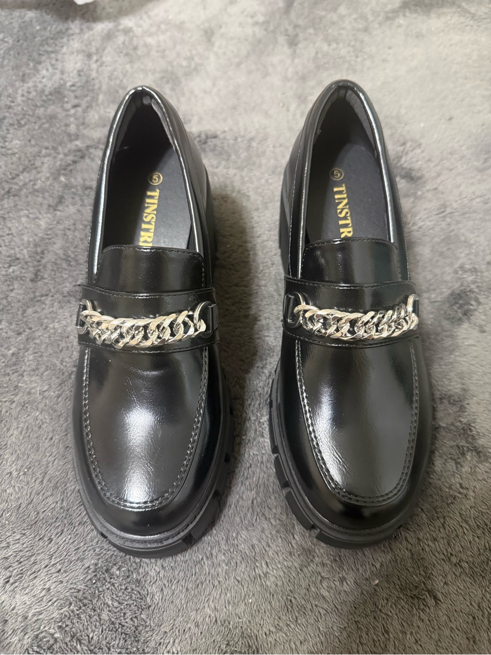 TINSTREE Black Leather Chain Loafers for Men